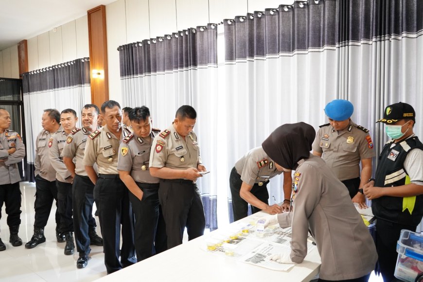 Tes Urine Perkuat Disiplin dan Akuntabilitas Personel Kepolisian